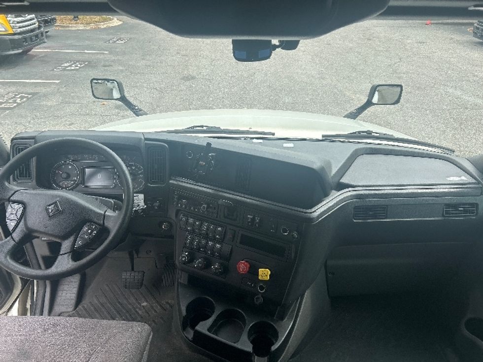 Sleeper Tractor-Heavy Duty Tractors-International-2023-LT625-Pensacola-FL-715,530\n\t\tmiles-$ 35,500 - Image 12