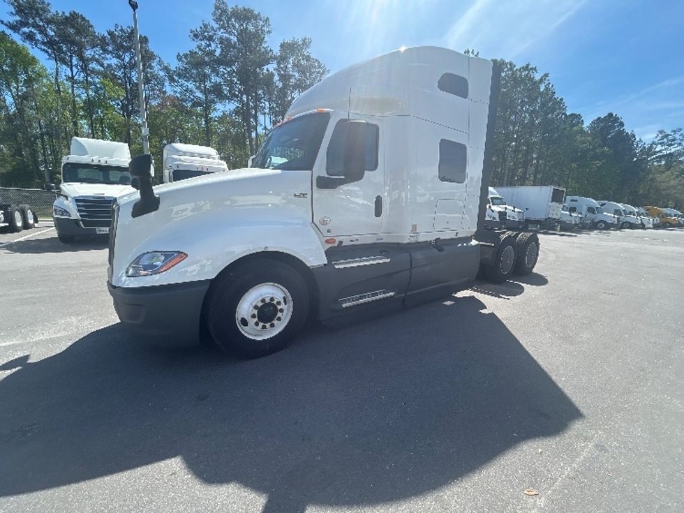 Sleeper Tractor-Heavy Duty Tractors-International-2023-LT625-Pensacola-FL-715,530\n\t\tmiles-$ 35,500 - Image 3