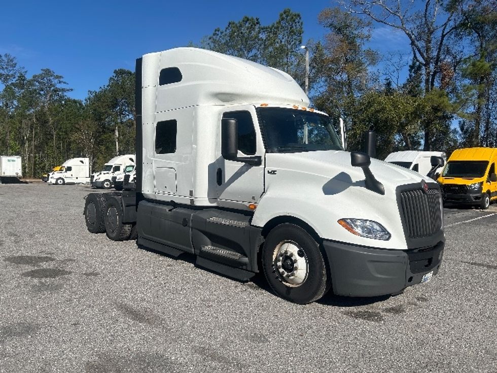 Sleeper Tractor-Heavy Duty Tractors-International-2023-LT625-Pensacola-FL-730,402\n\t\tmiles-$ 34,000 - Image 1