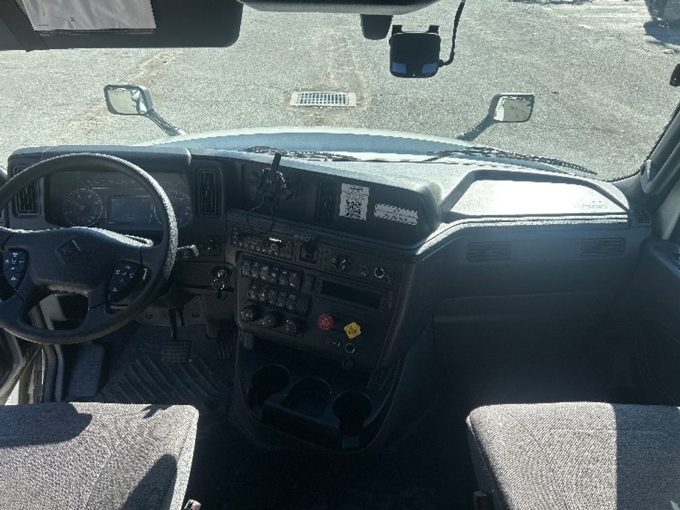Sleeper Tractor-Heavy Duty Tractors-International-2023-LT625-Pensacola-FL-730,402\n\t\tmiles-$ 34,000 - Image 11