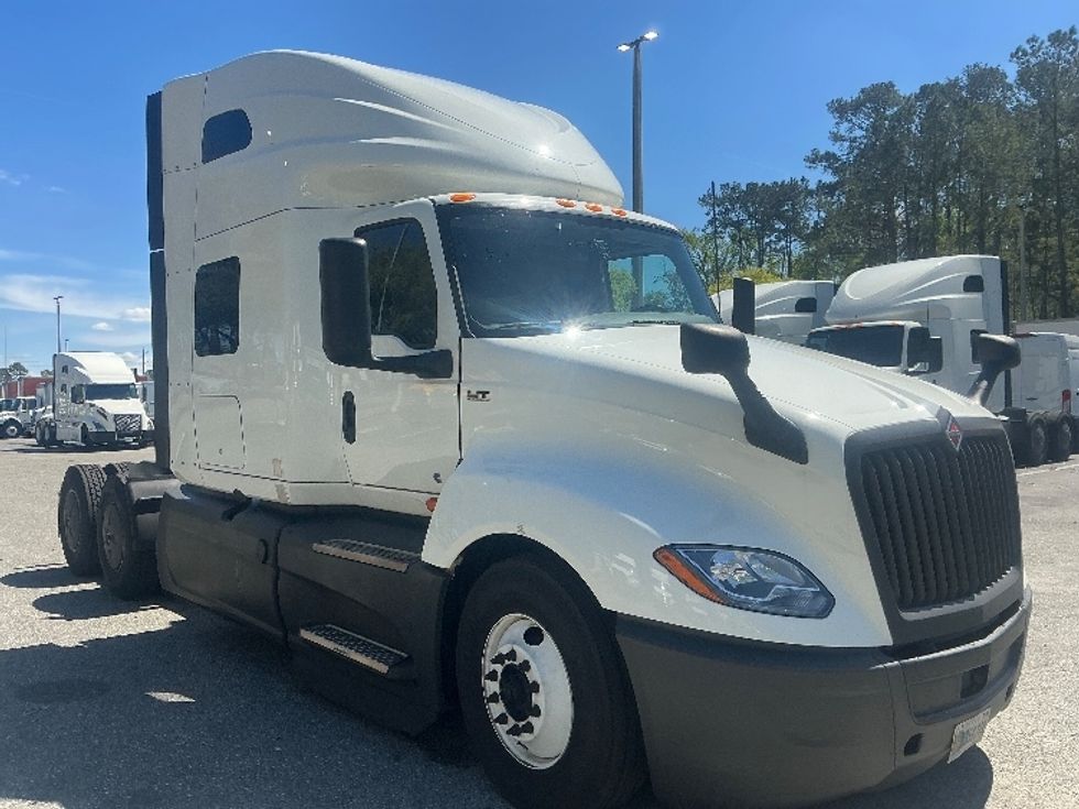 Sleeper Tractor-Heavy Duty Tractors-International-2023-LT625-Pensacola-FL-730,756\n\t\tmiles-$ 34,000 - Image 1