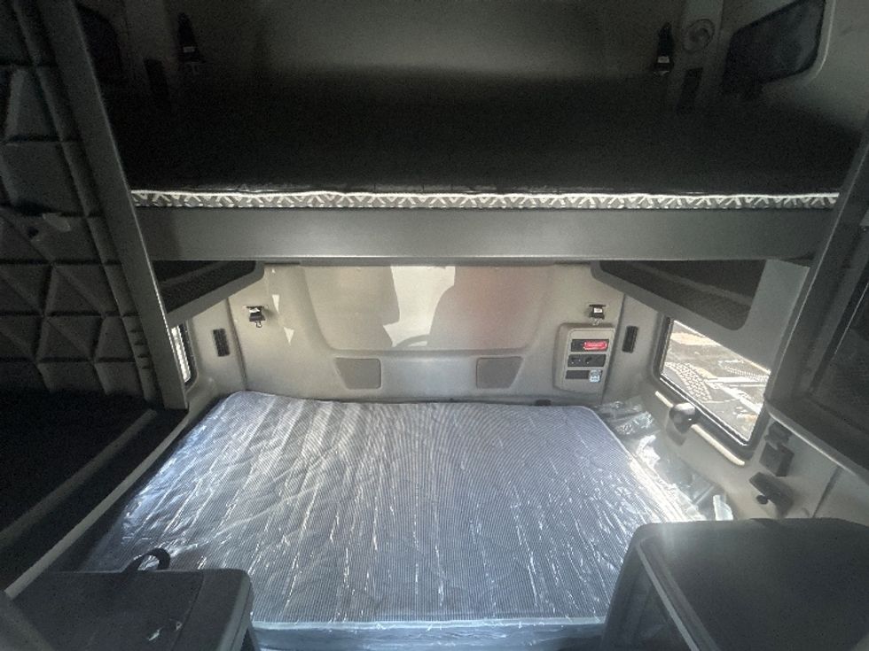 Sleeper Tractor-Heavy Duty Tractors-International-2023-LT625-Pensacola-FL-730,756\n\t\tmiles-$ 34,000 - Image 16