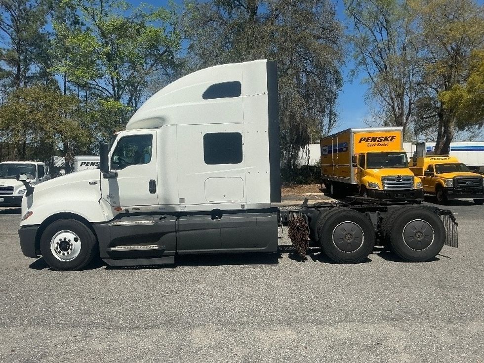 Sleeper Tractor-Heavy Duty Tractors-International-2023-LT625-Pensacola-FL-730,756\n\t\tmiles-$ 34,000 - Image 4