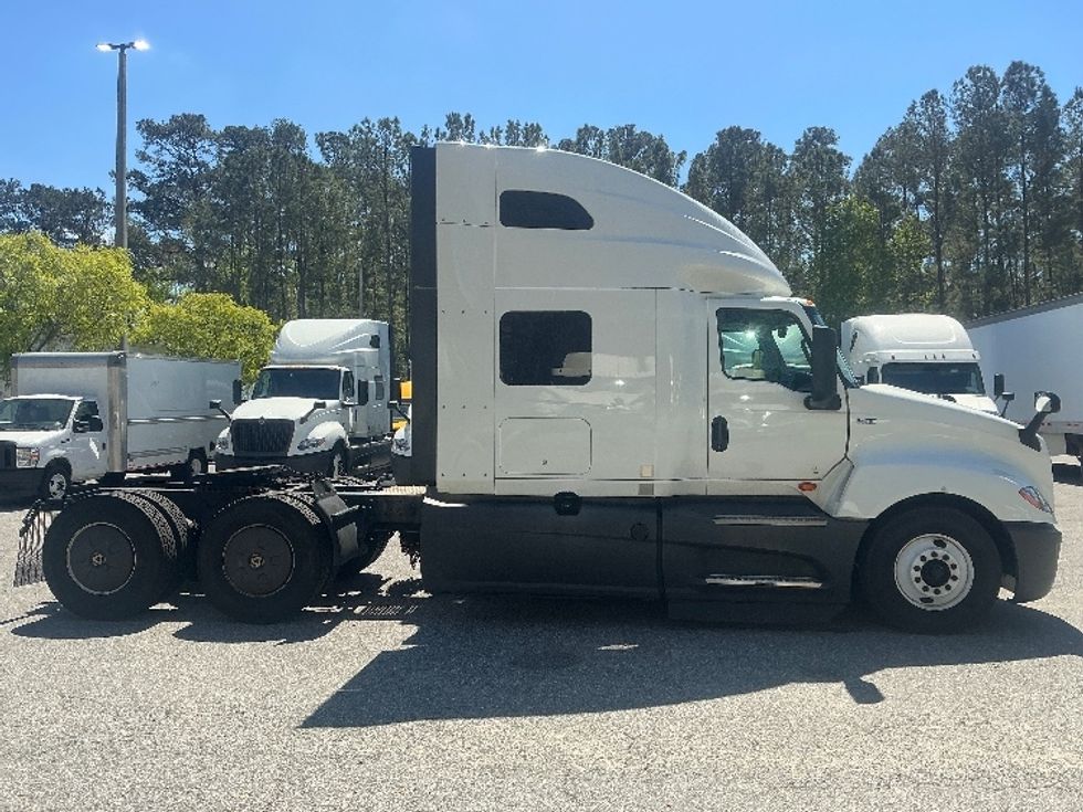 Sleeper Tractor-Heavy Duty Tractors-International-2023-LT625-Pensacola-FL-730,756\n\t\tmiles-$ 34,000 - Image 8