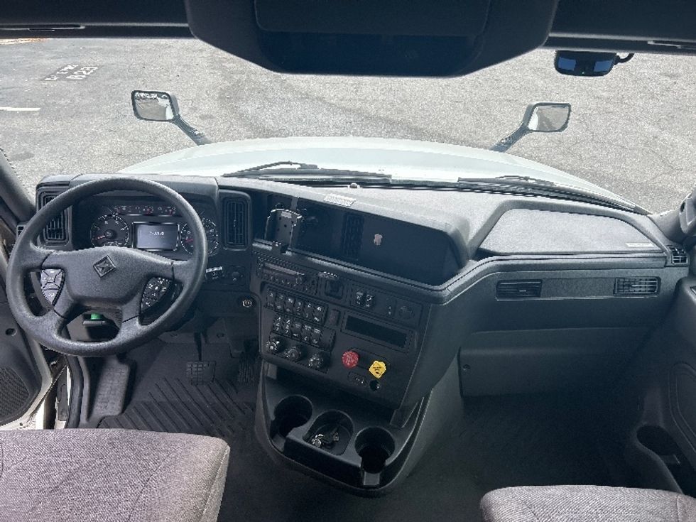 Sleeper Tractor-Heavy Duty Tractors-International-2023-LT625-Pensacola-FL-770,154\n\t\tmiles-$ 34,000 - Image 12