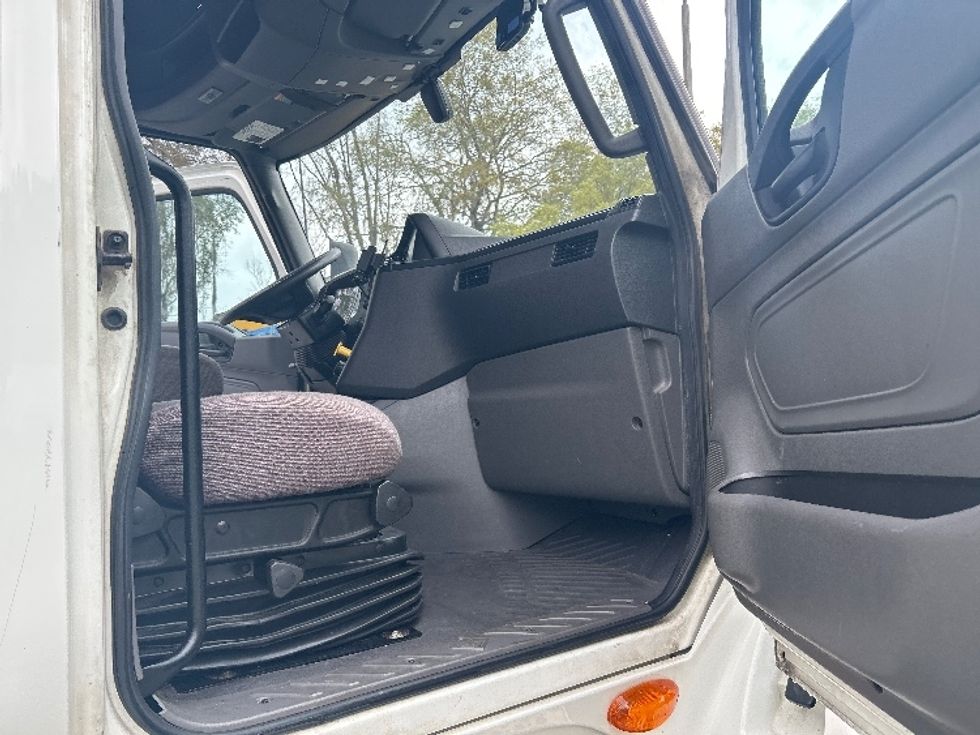 Sleeper Tractor-Heavy Duty Tractors-International-2023-LT625-Pensacola-FL-770,154\n\t\tmiles-$ 34,000 - Image 13