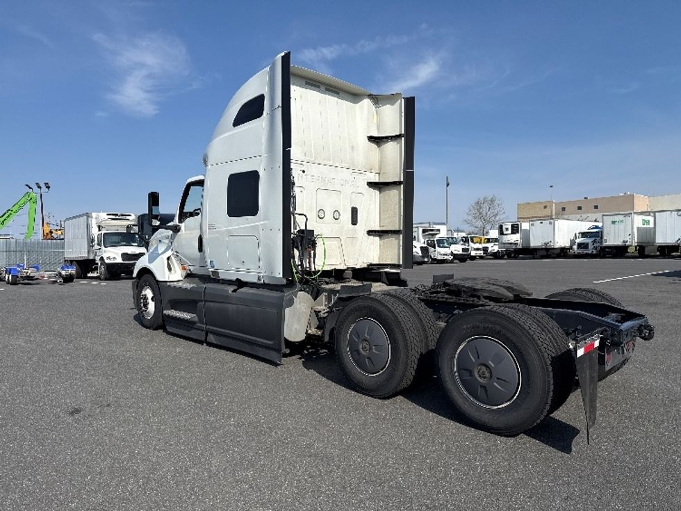 Sleeper Tractor-Heavy Duty Tractors-International-2023-LT625-Philadelphia-PA-577,237\n\t\tmiles-$ 48,500 - Image 5