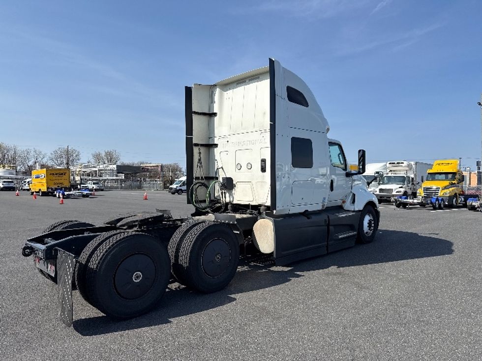 Sleeper Tractor-Heavy Duty Tractors-International-2023-LT625-Philadelphia-PA-577,237\n\t\tmiles-$ 48,500 - Image 7