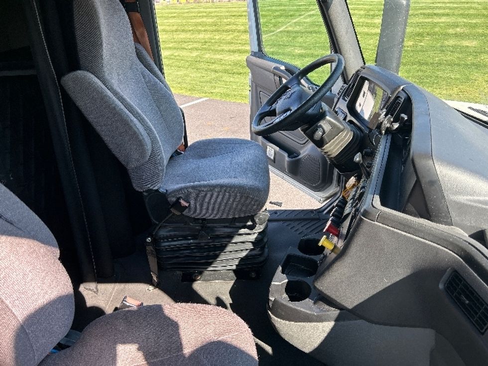 Sleeper Tractor-Heavy Duty Tractors-International-2023-LT625-Philadelphia-PA-721,830\n\t\tmiles-$ 42,000 - Image 15