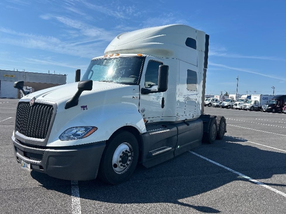 Sleeper Tractor-Heavy Duty Tractors-International-2023-LT625-Philadelphia-PA-721,830\n\t\tmiles-$ 42,000 - Image 3