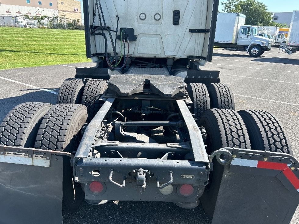 Sleeper Tractor-Heavy Duty Tractors-International-2023-LT625-Philadelphia-PA-721,830\n\t\tmiles-$ 42,000 - Image 6