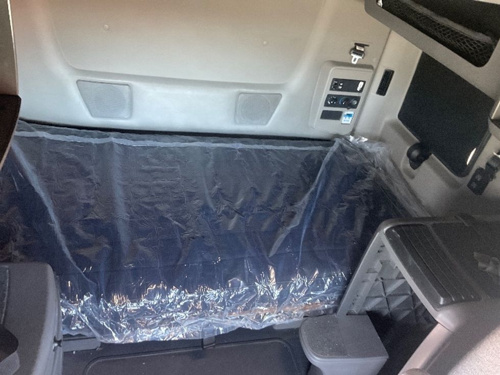 Sleeper Tractor-Heavy Duty Tractors-International-2023-LT625-Phoenix-AZ-497,361\n\t\tmiles-$ 61,000 - Image 17