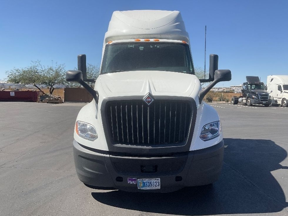 Sleeper Tractor-Heavy Duty Tractors-International-2023-LT625-Phoenix-AZ-497,361\n\t\tmiles-$ 61,000 - Image 2