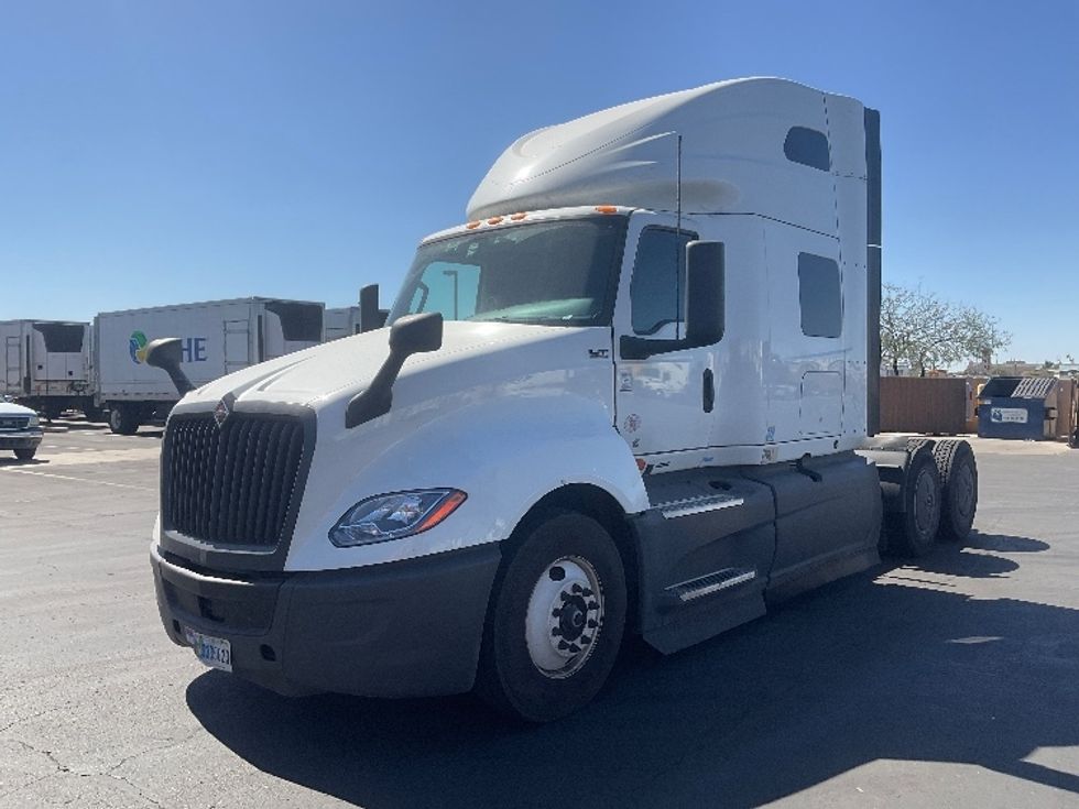 Sleeper Tractor-Heavy Duty Tractors-International-2023-LT625-Phoenix-AZ-497,361\n\t\tmiles-$ 61,000 - Image 3