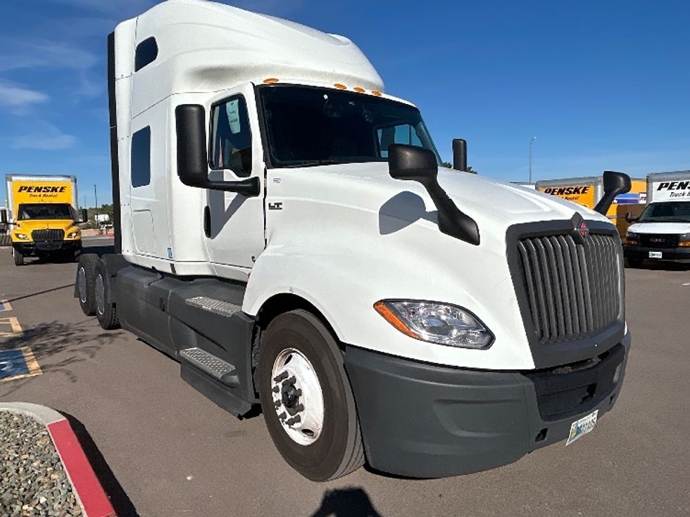 Sleeper Tractor-Heavy Duty Tractors-International-2023-LT625-Phoenix-AZ-577,794\n\t\tmiles-$ 53,750 - Image 1