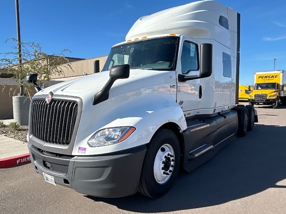 Sleeper Tractor-Heavy Duty Tractors-International-2023-LT625-Phoenix-AZ-577,794\n\t\tmiles-$ 53,750 - Image 3