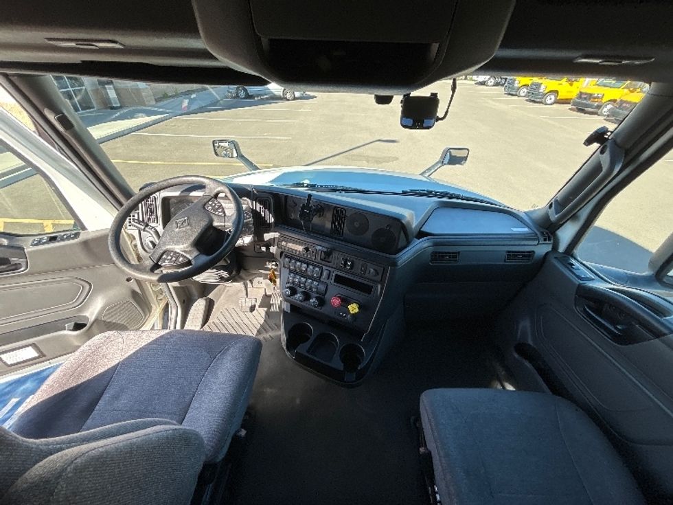 Sleeper Tractor-Heavy Duty Tractors-International-2023-LT625-Phoenix-AZ-593,259\n\t\tmiles-$ 51,000 - Image 12