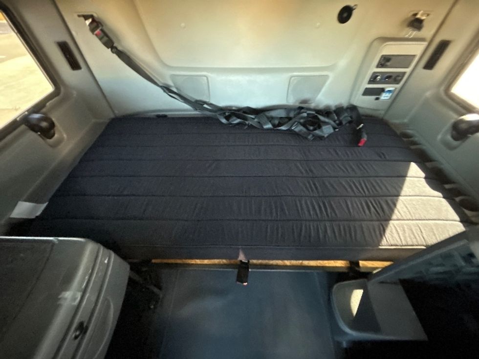 Sleeper Tractor-Heavy Duty Tractors-International-2023-LT625-Phoenix-AZ-593,259\n\t\tmiles-$ 51,000 - Image 17