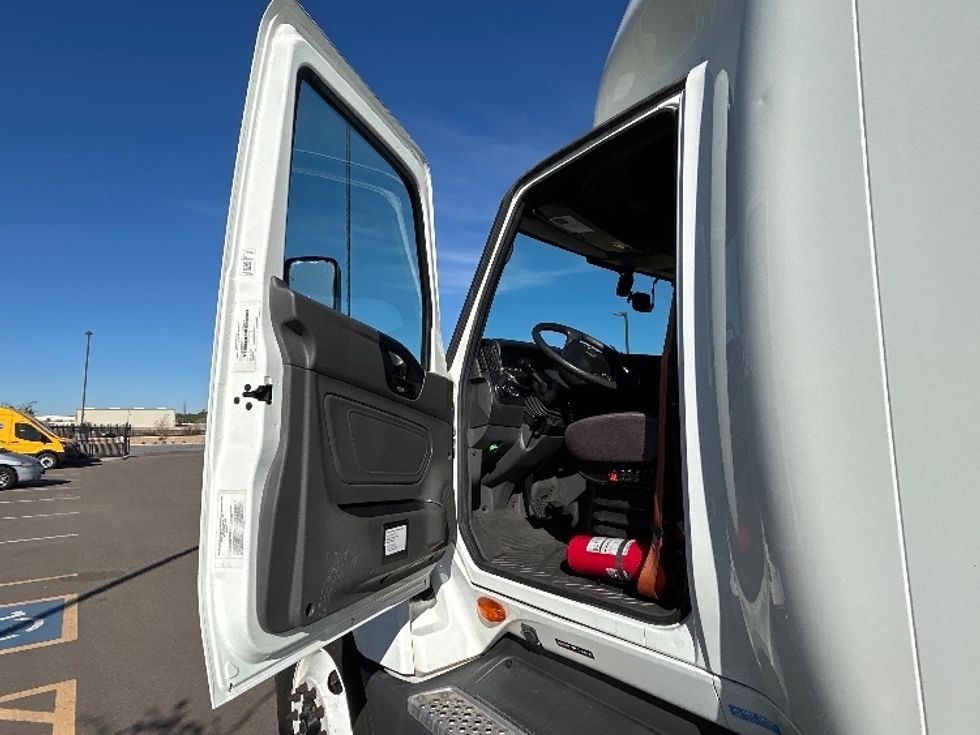Sleeper Tractor-Heavy Duty Tractors-International-2023-LT625-Phoenix-AZ-593,259\n\t\tmiles-$ 51,000 - Image 9