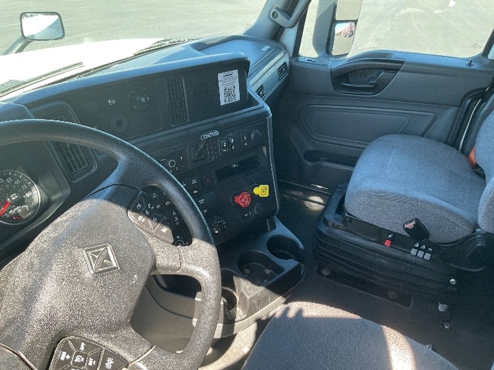 Sleeper Tractor-Heavy Duty Tractors-International-2023-LT625-Phoenix-AZ-593,358\n\t\tmiles-$ 51,000 - Image 10