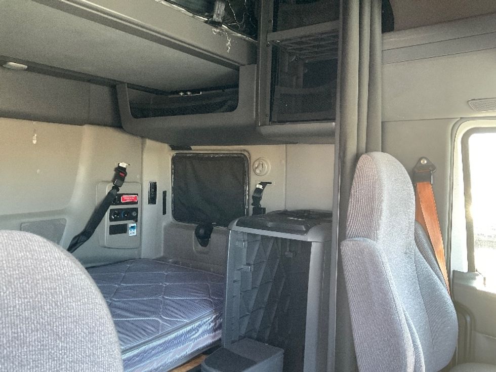 Sleeper Tractor-Heavy Duty Tractors-International-2023-LT625-Phoenix-AZ-593,358\n\t\tmiles-$ 51,000 - Image 18