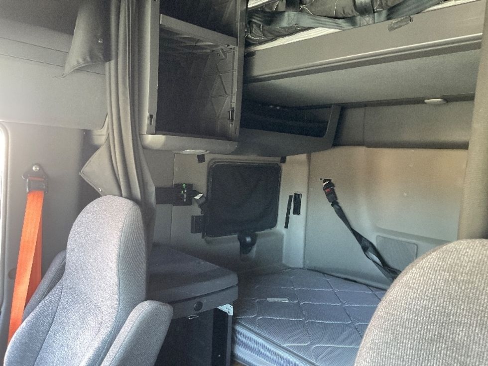 Sleeper Tractor-Heavy Duty Tractors-International-2023-LT625-Phoenix-AZ-593,358\n\t\tmiles-$ 51,000 - Image 19