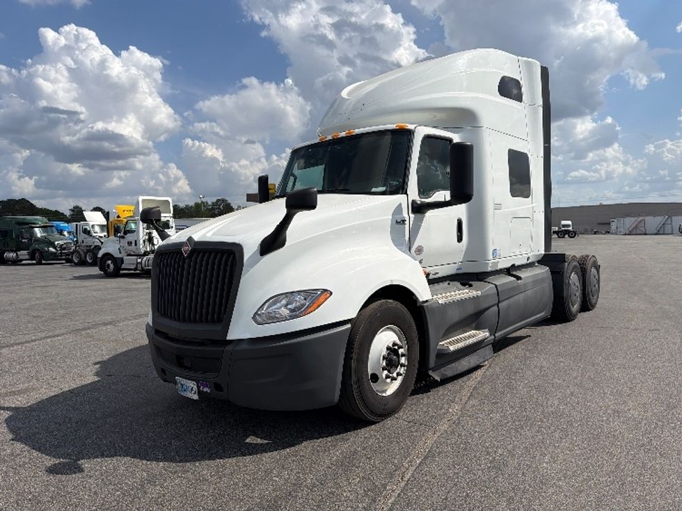 Sleeper Tractor-Heavy Duty Tractors-International-2023-LT625-Phoenix-AZ-596,765\n\t\tmiles-$ 51,750 - Image 3