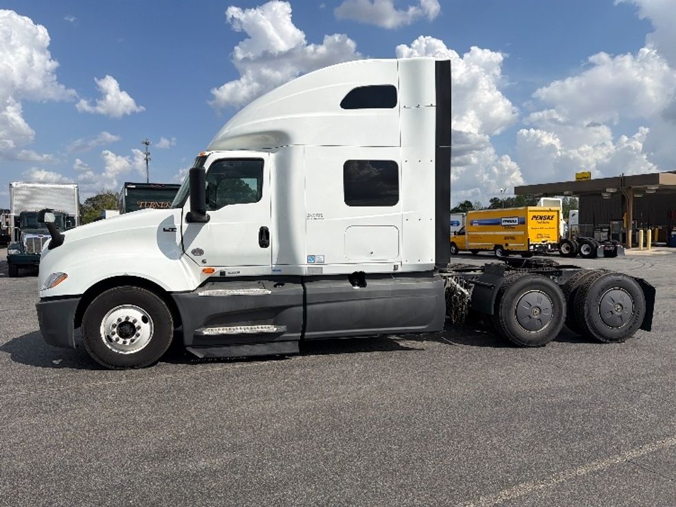 Sleeper Tractor-Heavy Duty Tractors-International-2023-LT625-Phoenix-AZ-596,765\n\t\tmiles-$ 51,750 - Image 4