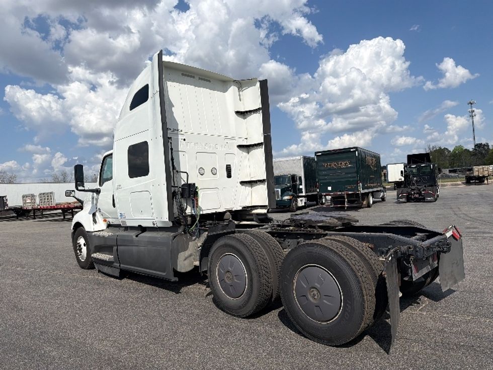 Sleeper Tractor-Heavy Duty Tractors-International-2023-LT625-Phoenix-AZ-596,765\n\t\tmiles-$ 51,750 - Image 5