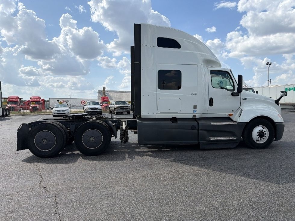 Sleeper Tractor-Heavy Duty Tractors-International-2023-LT625-Phoenix-AZ-596,765\n\t\tmiles-$ 51,750 - Image 8