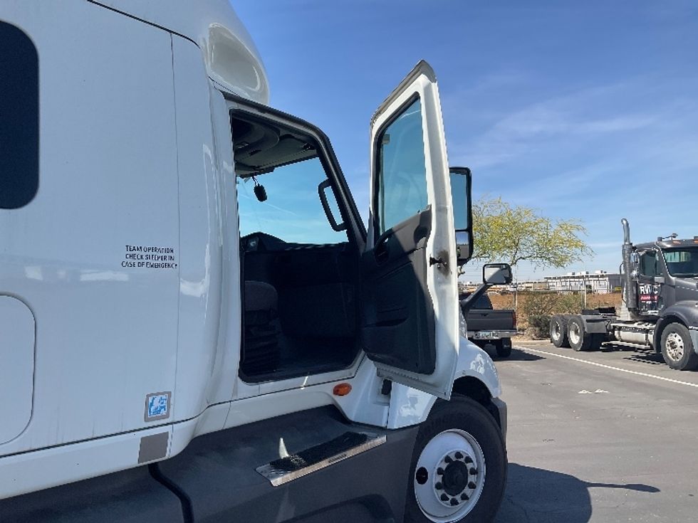 Sleeper Tractor-Heavy Duty Tractors-International-2023-LT625-Phoenix-AZ-627,622\n\t\tmiles-$ 47,250 - Image 13