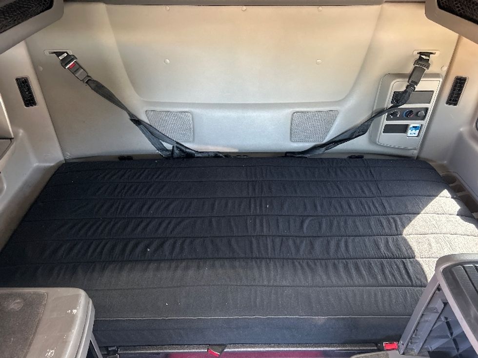 Sleeper Tractor-Heavy Duty Tractors-International-2023-LT625-Phoenix-AZ-627,777\n\t\tmiles-$ 47,250 - Image 16