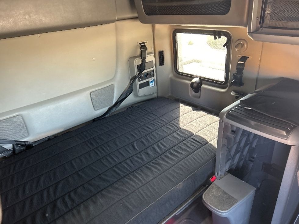 Sleeper Tractor-Heavy Duty Tractors-International-2023-LT625-Phoenix-AZ-627,777\n\t\tmiles-$ 47,250 - Image 18