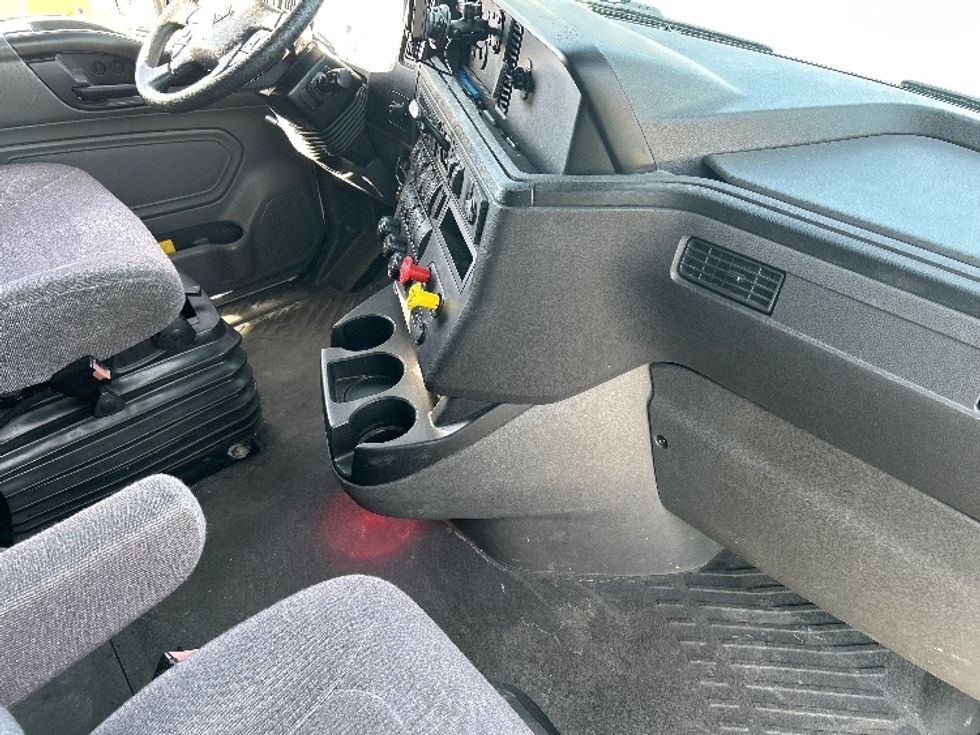 Sleeper Tractor-Heavy Duty Tractors-International-2023-LT625-Phoenix-AZ-650,189\n\t\tmiles-$ 45,000 - Image 15