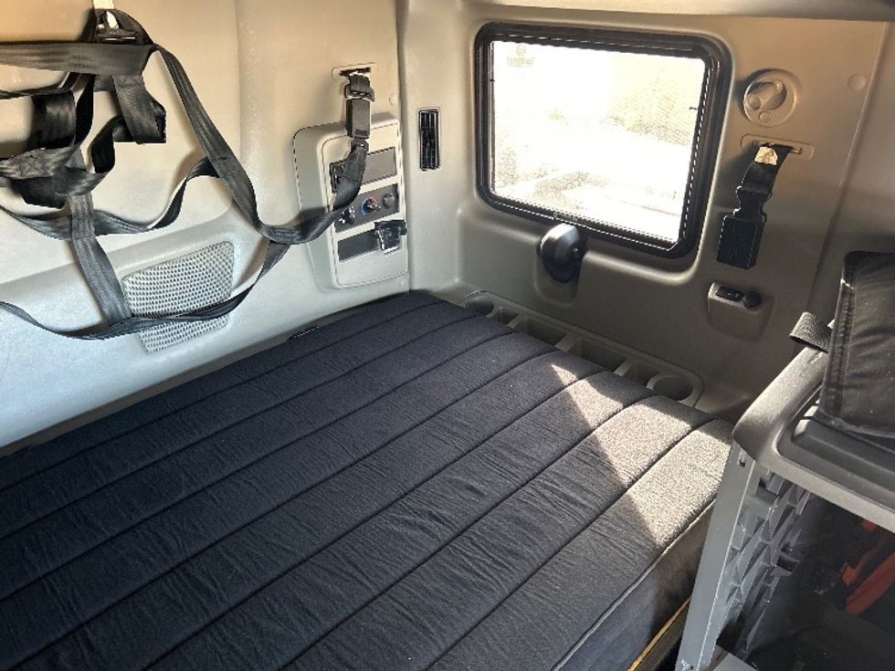 Sleeper Tractor-Heavy Duty Tractors-International-2023-LT625-Phoenix-AZ-650,189\n\t\tmiles-$ 45,000 - Image 17