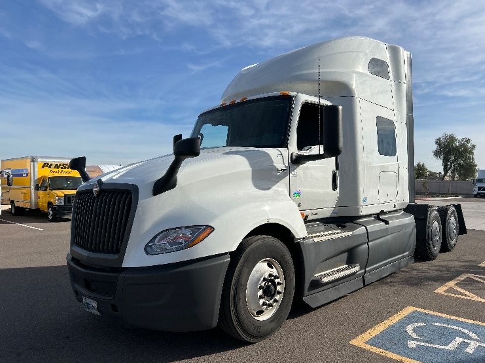 Sleeper Tractor-Heavy Duty Tractors-International-2023-LT625-Phoenix-AZ-650,189\n\t\tmiles-$ 45,000 - Image 3