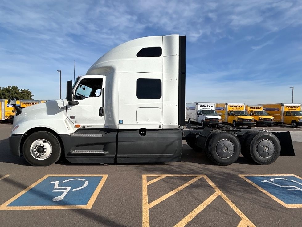 Sleeper Tractor-Heavy Duty Tractors-International-2023-LT625-Phoenix-AZ-650,189\n\t\tmiles-$ 45,000 - Image 4