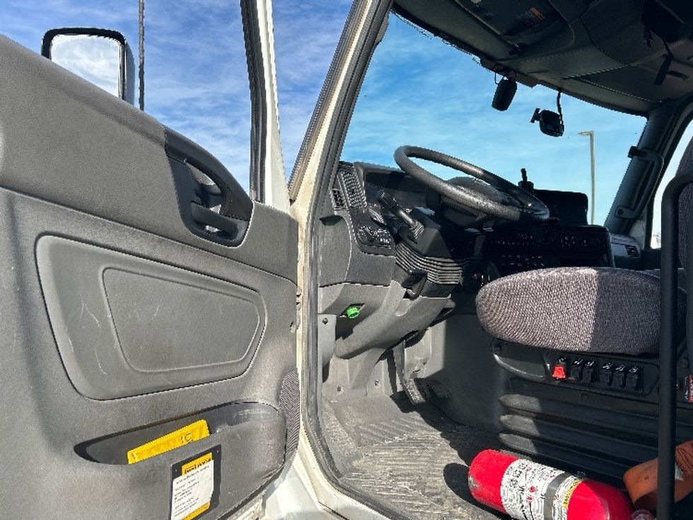 Sleeper Tractor-Heavy Duty Tractors-International-2023-LT625-Phoenix-AZ-650,189\n\t\tmiles-$ 45,000 - Image 9