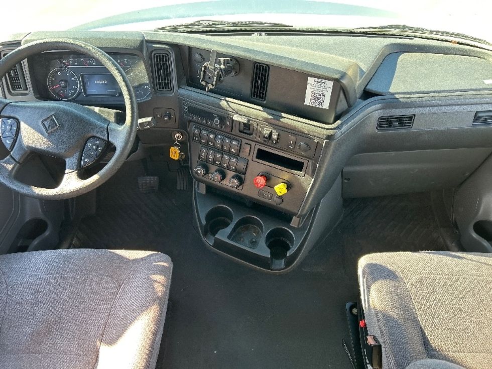 Sleeper Tractor-Heavy Duty Tractors-International-2023-LT625-Phoenix-AZ-662,203\n\t\tmiles-$ 43,750 - Image 10