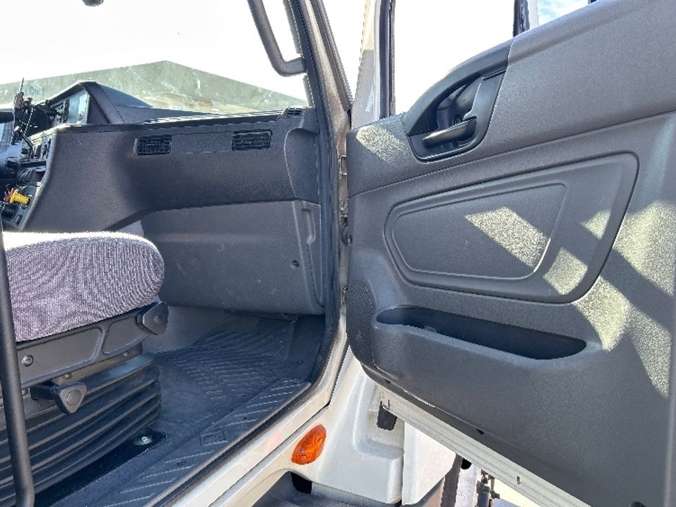 Sleeper Tractor-Heavy Duty Tractors-International-2023-LT625-Phoenix-AZ-662,203\n\t\tmiles-$ 43,750 - Image 11