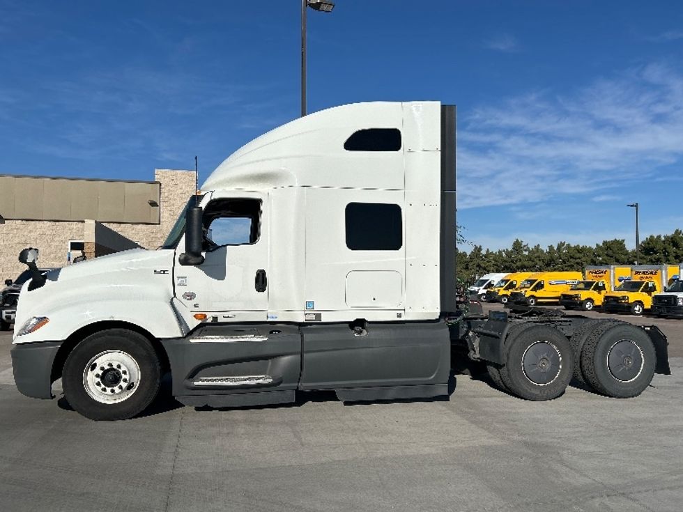 Sleeper Tractor-Heavy Duty Tractors-International-2023-LT625-Phoenix-AZ-662,203\n\t\tmiles-$ 43,750 - Image 4