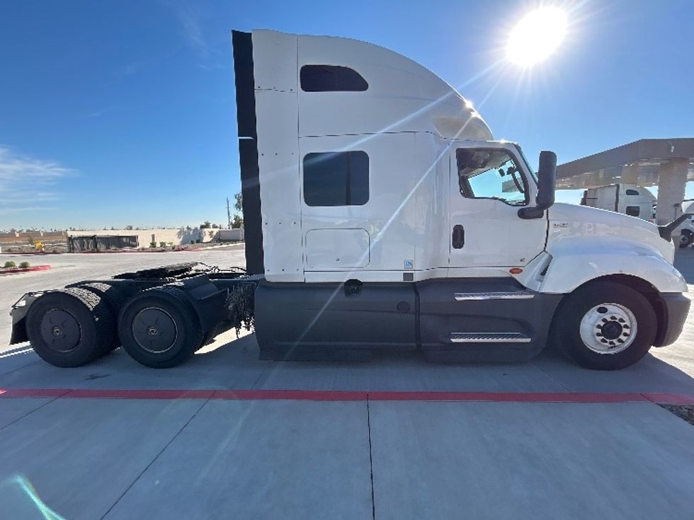 Sleeper Tractor-Heavy Duty Tractors-International-2023-LT625-Phoenix-AZ-662,203\n\t\tmiles-$ 43,750 - Image 8