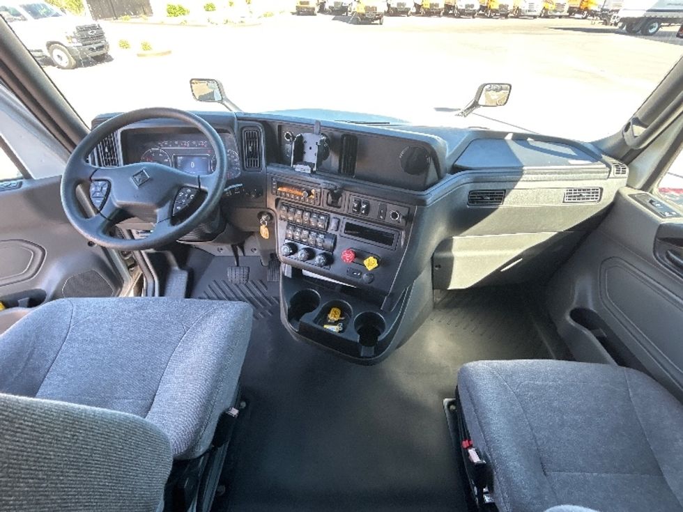 Sleeper Tractor-Heavy Duty Tractors-International-2023-LT625-Phoenix-AZ-671,561\n\t\tmiles-$ 42,750 - Image 12