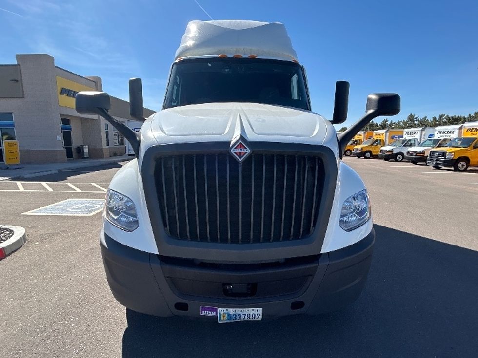 Sleeper Tractor-Heavy Duty Tractors-International-2023-LT625-Phoenix-AZ-671,561\n\t\tmiles-$ 42,750 - Image 2