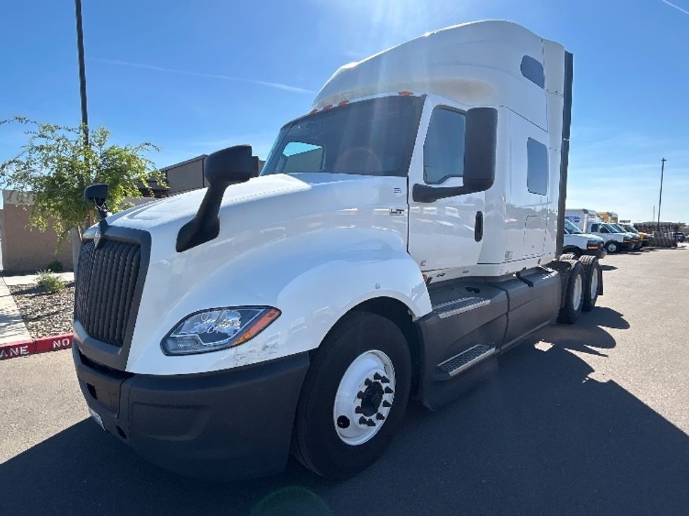Sleeper Tractor-Heavy Duty Tractors-International-2023-LT625-Phoenix-AZ-671,561\n\t\tmiles-$ 42,750 - Image 3