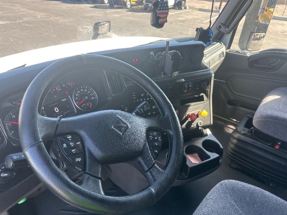 Sleeper Tractor-Heavy Duty Tractors-International-2023-LT625-Phoenix-AZ-673,744\n\t\tmiles-$ 42,500 - Image 10