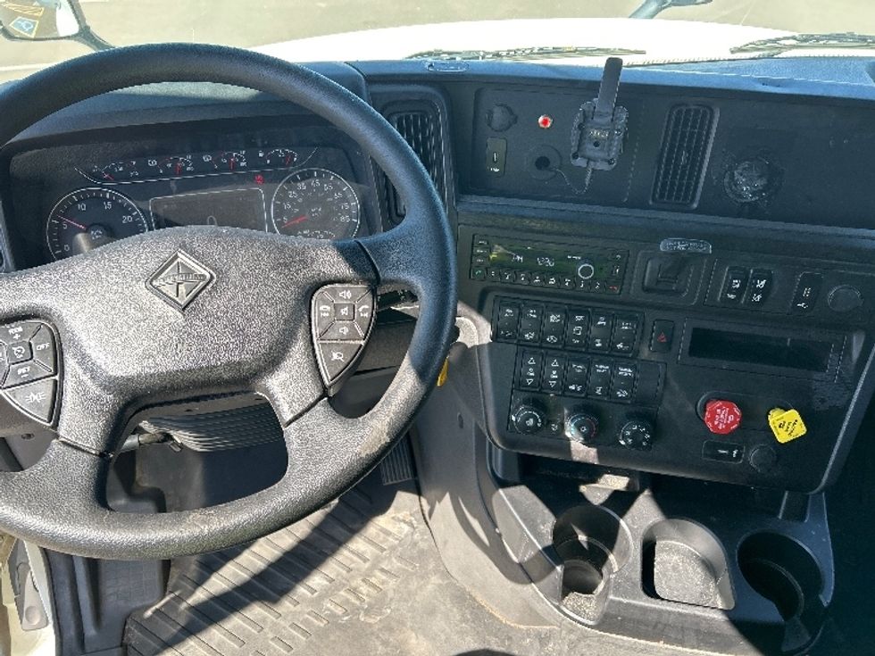 Sleeper Tractor-Heavy Duty Tractors-International-2023-LT625-Phoenix-AZ-674,064\n\t\tmiles-$ 42,500 - Image 11