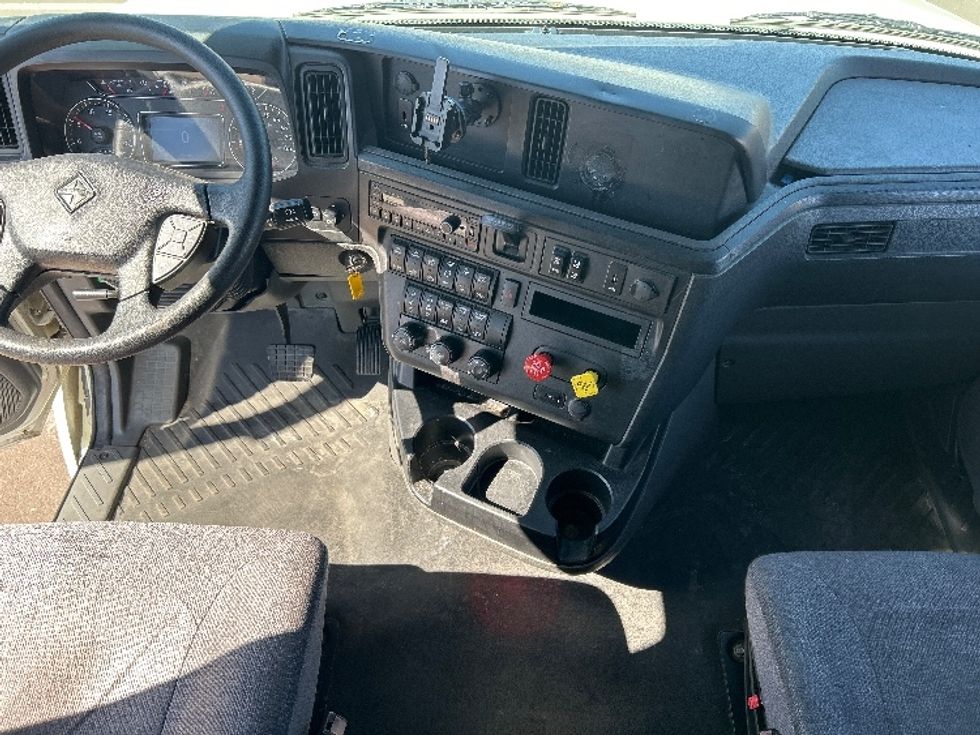 Sleeper Tractor-Heavy Duty Tractors-International-2023-LT625-Phoenix-AZ-674,064\n\t\tmiles-$ 42,500 - Image 12
