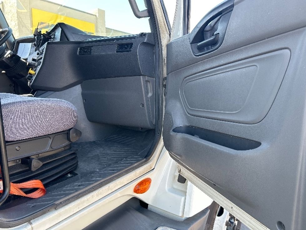 Sleeper Tractor-Heavy Duty Tractors-International-2023-LT625-Phoenix-AZ-674,064\n\t\tmiles-$ 42,500 - Image 13