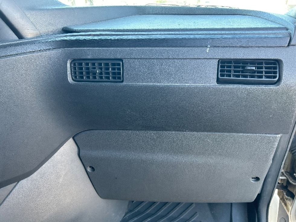 Sleeper Tractor-Heavy Duty Tractors-International-2023-LT625-Phoenix-AZ-674,064\n\t\tmiles-$ 42,500 - Image 14